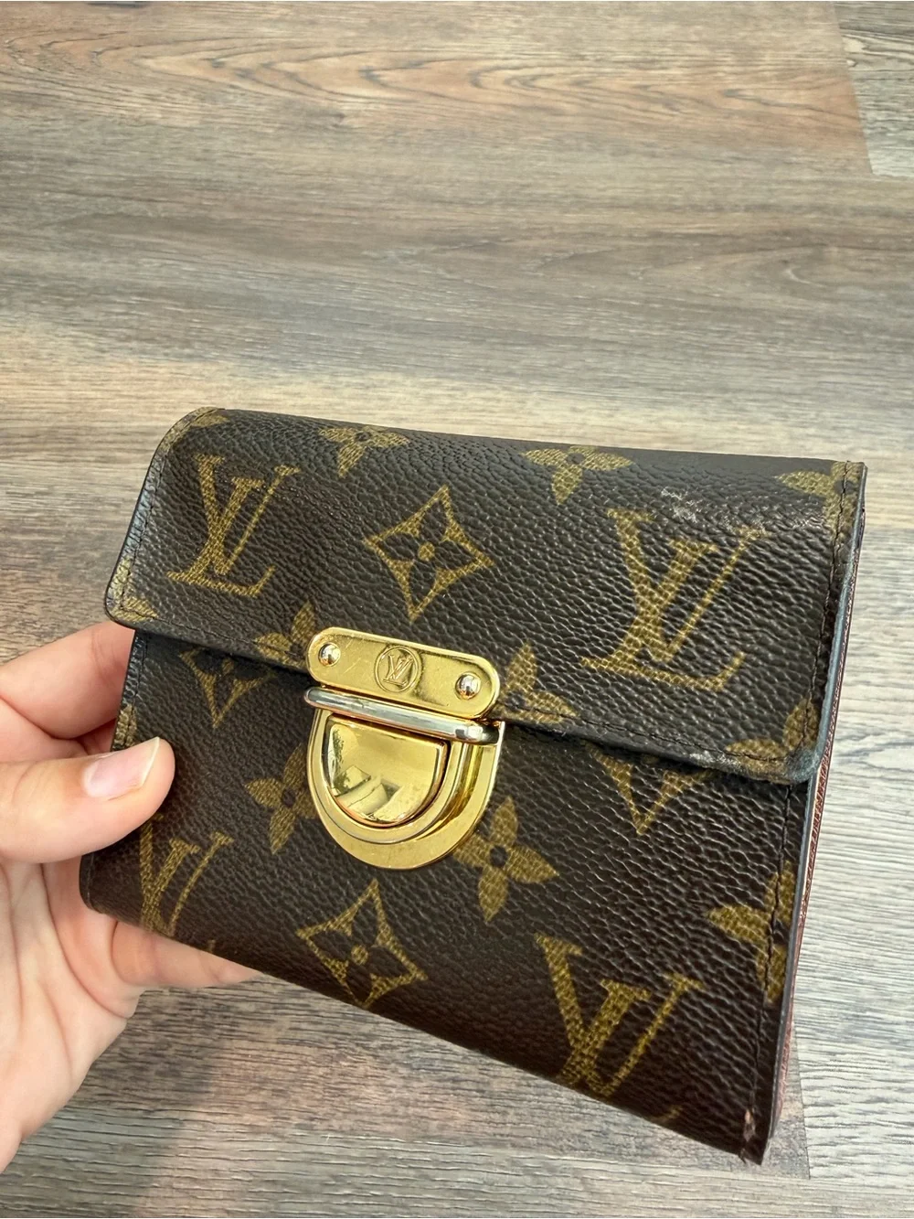 Louis Vuitton Monogram Koala Compact Wallet Gold Hardware Authentic C40055 - Picture 14 of 15
